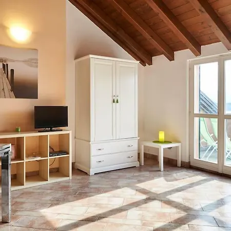 דירה New Attic View 4 *