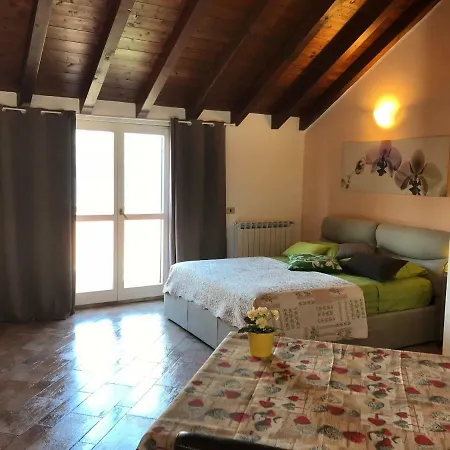 Appartement New Attic View 4